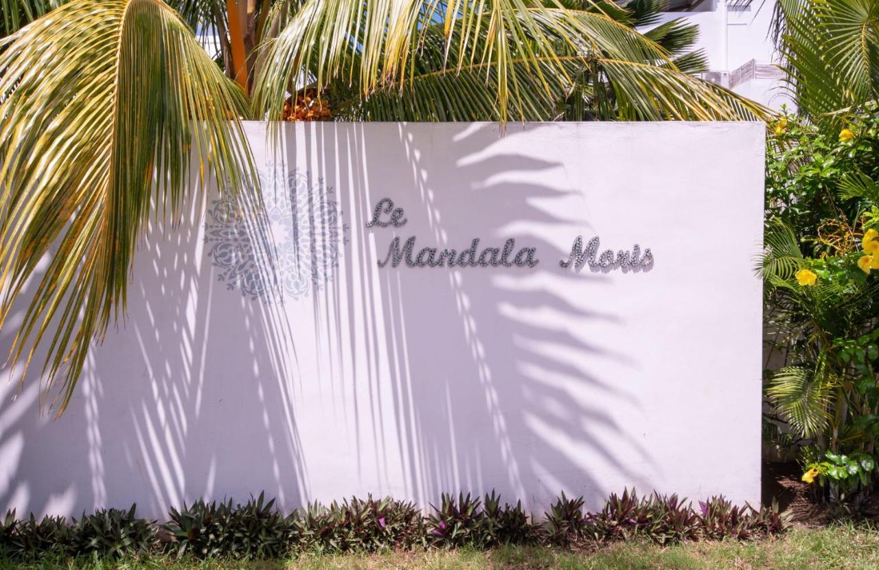 Le Mandala Moris Hotell Pointe aux Canonniers Exteriör bild